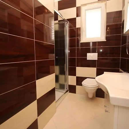 Apartament In Mit Eigenem Balkon By Interhome