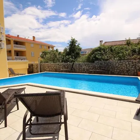 In Mit Eigenem Balkon By Interhome Apartman *