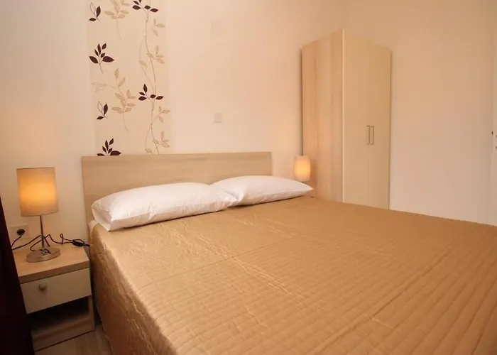 In Mit Eigenem Balkon By Interhome