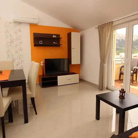 In Mit Eigenem Balkon By Interhome Apartmán Baška